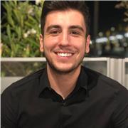 Estudiante de último curso de Administración y Dirección de Empresas. Me predispongo a realizar clases de Matemáticas o cualquier asignatura necesaria